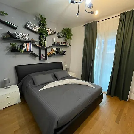 Elegant Panoramic With Jacuzzi Apartman Róma